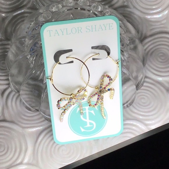 TAYLOR SHAYE EARRINGS❤️❤️ - Picture 2 of 6